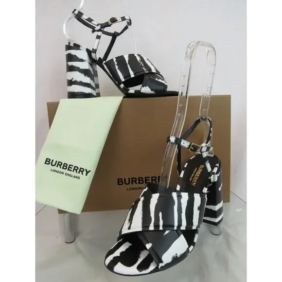 NIB BURBERRY CASTLEBAR BLACK WHITE LEATHER BUCKLE STRAP SANDAL PUMPS 38 ITALY